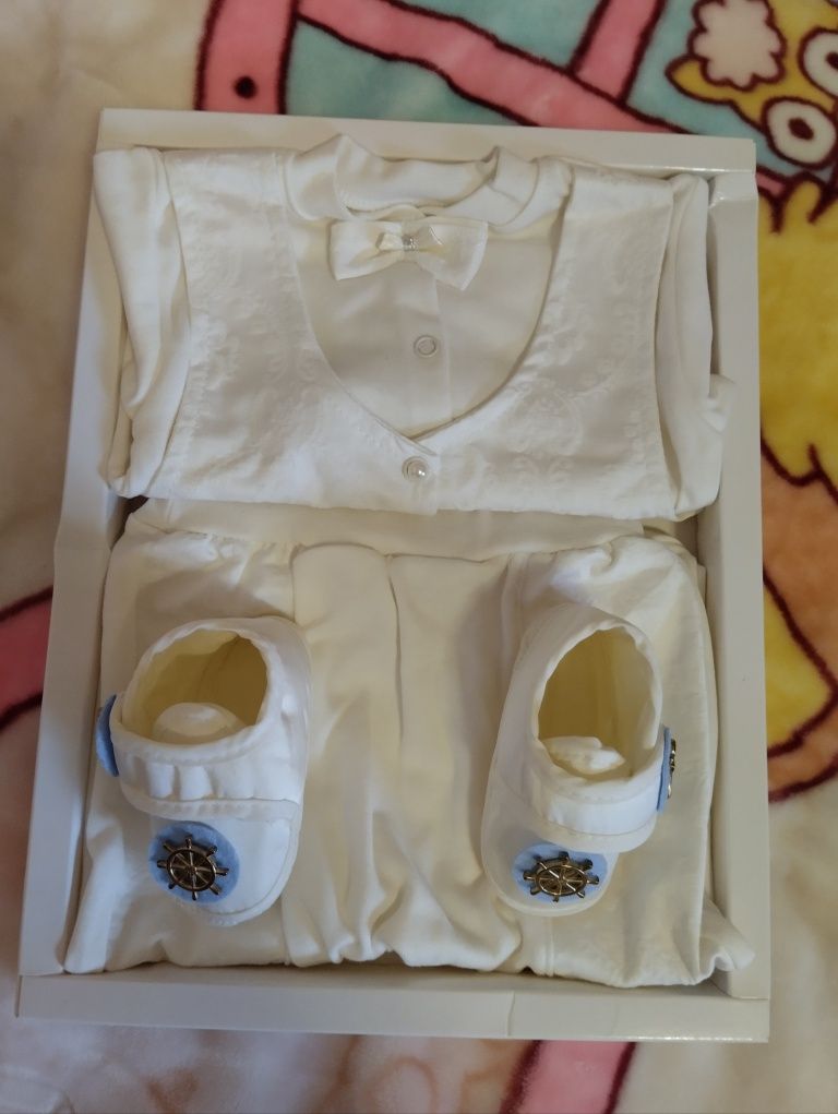 Продам костюм новорожденный
