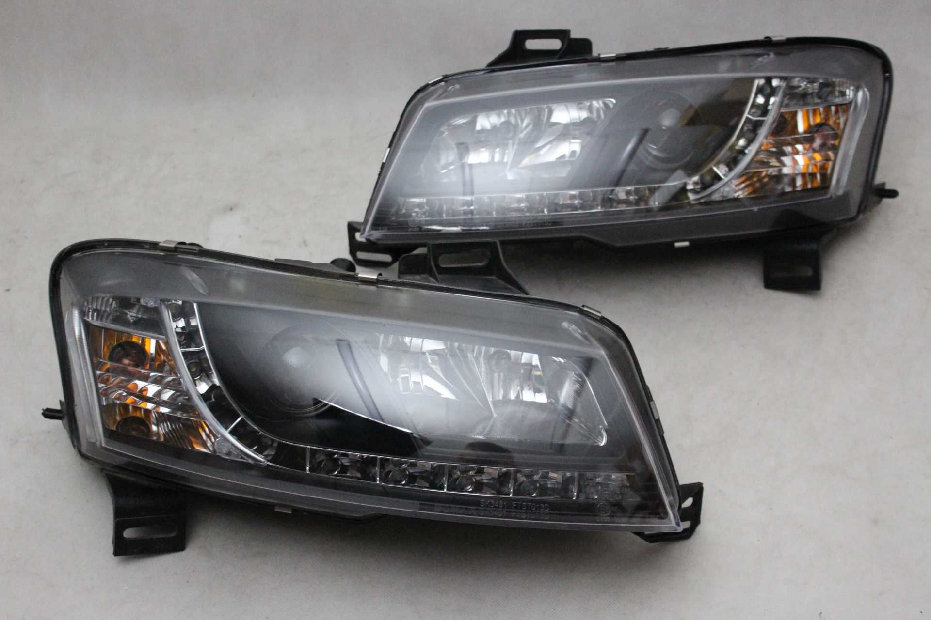 Lampy przednie przód FIAT STILO 3D 01-08 LED Dayline BLACK SMOKE IGŁA