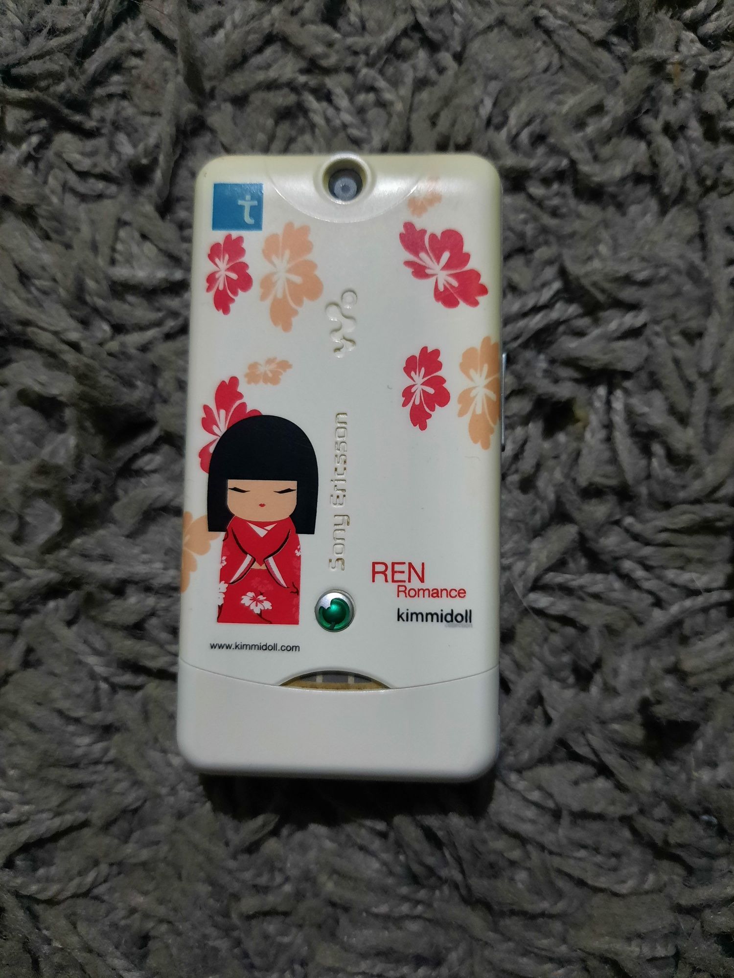 Sony Ericsson W205 Kimmidoll REN