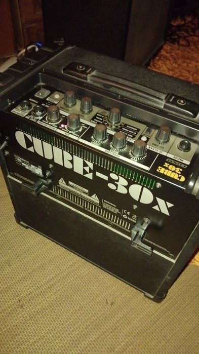 Roland cube 30x usado