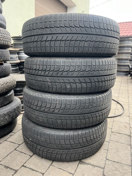 Шини зимові 215/60 R17 Muchelin