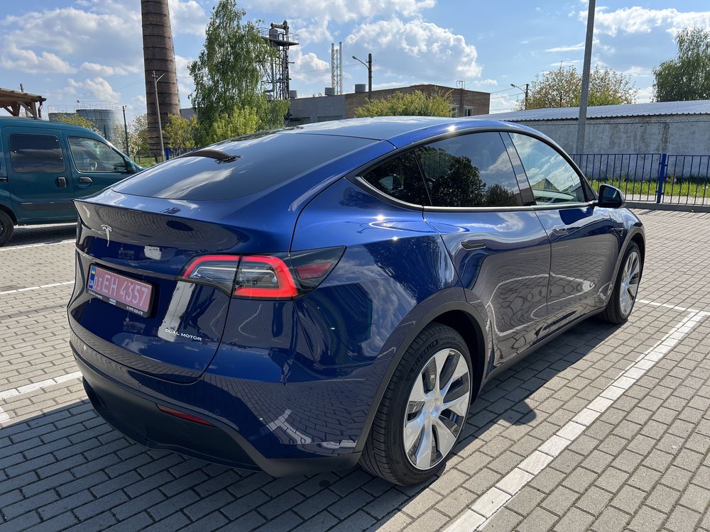 Tesla Model Y Long Range Dual Motor