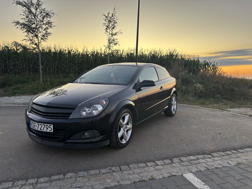 Opel Astra  H GTC 1.8 benzyna