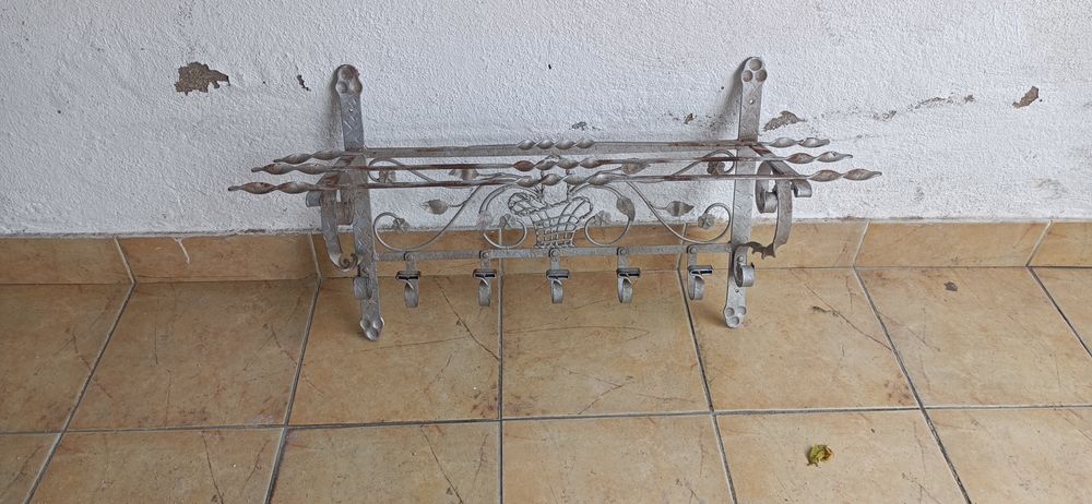 Bengaleiro de parede em ferro