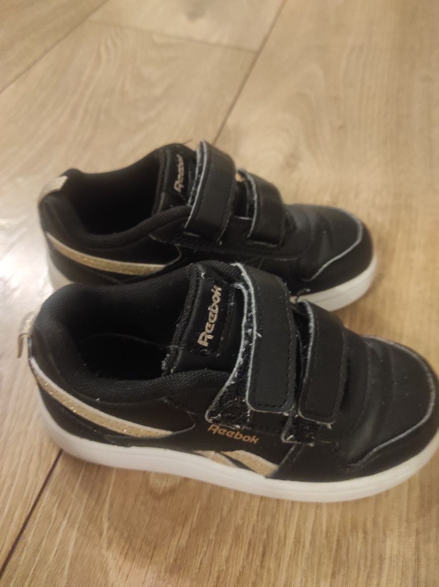 Czarne buty sportowe dla dziewczynki Reebok rozmiar 26