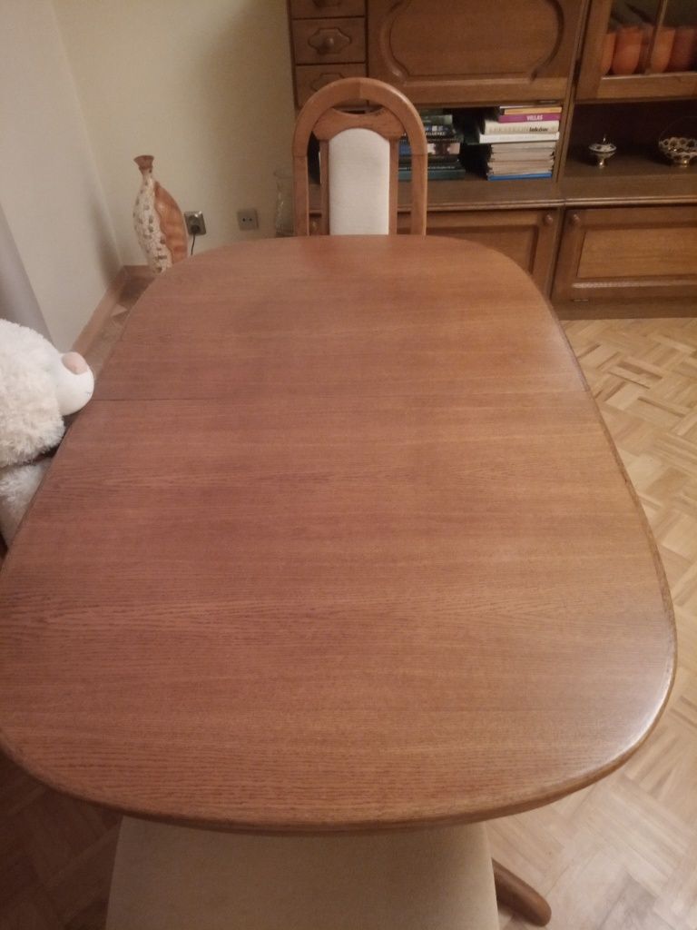Stół dębowy z naturalnego drewna
