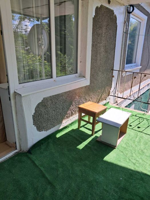 Продається просторий двоповерховий будинок