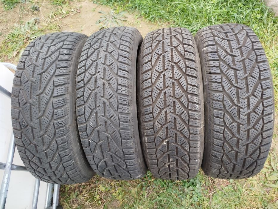 Opony zimowe Kormoran 195x65x15 bardzo ładne