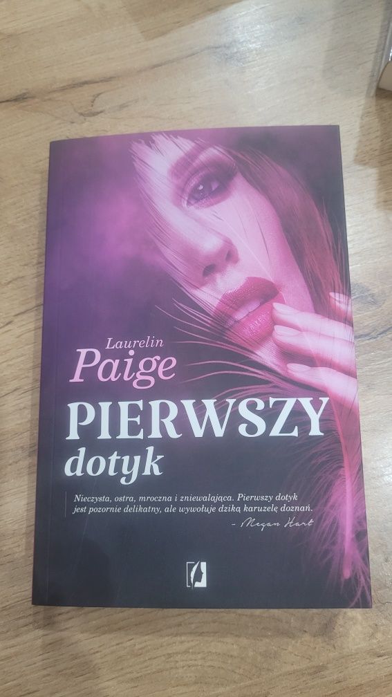 Laurelin paige  pierwszy dotyk