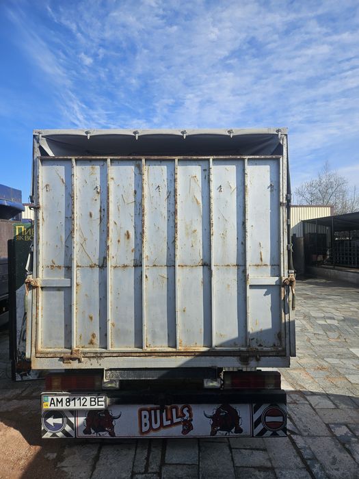 Продам газель бортову