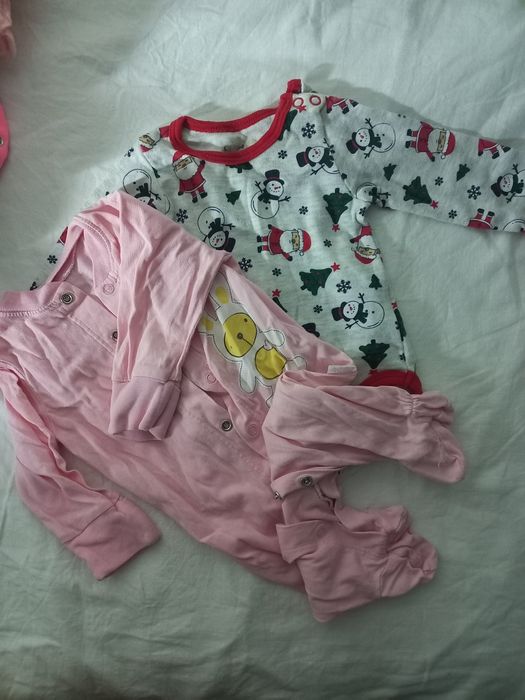 Віддам пакет одягу для дівчинки 0-3міс
