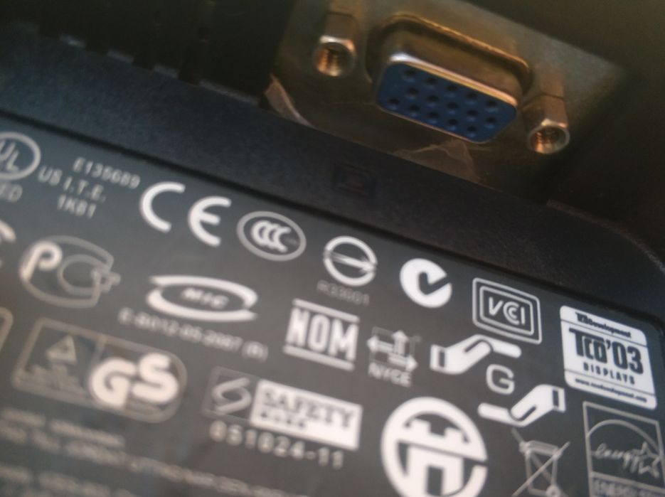 Монітор HP L1506