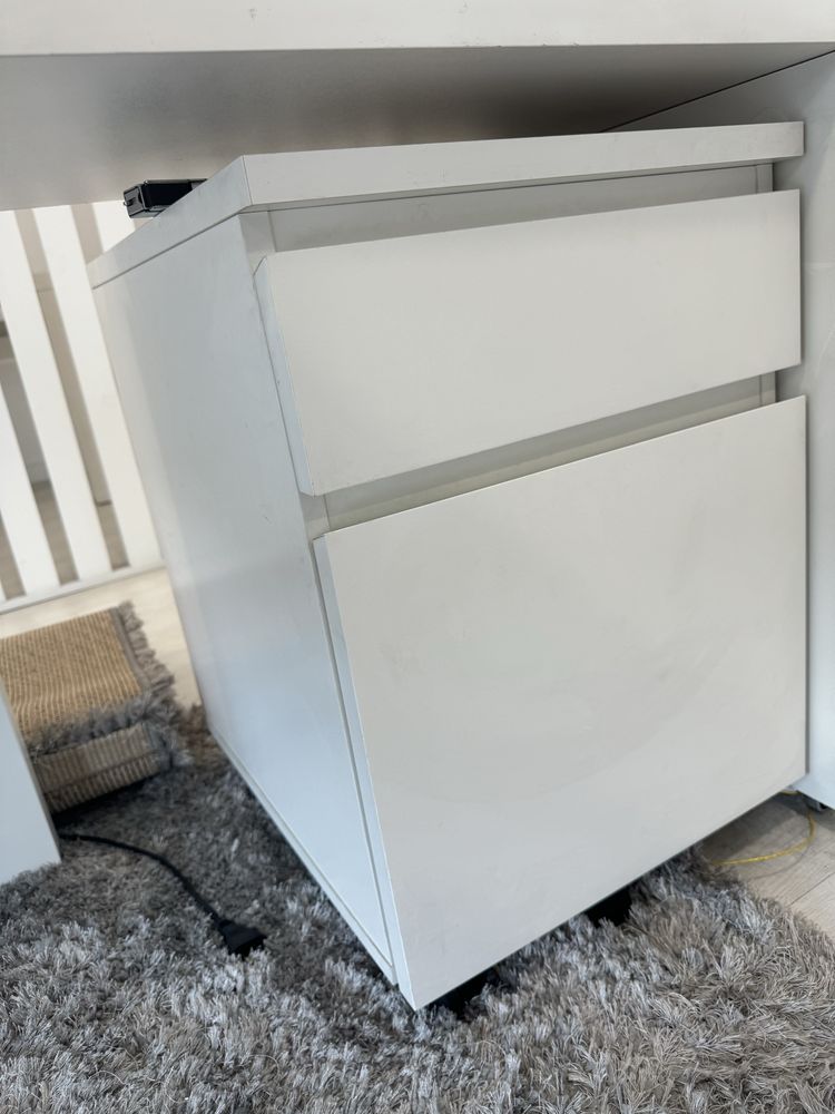 Bloco de gavetas com rodas - malm ikea