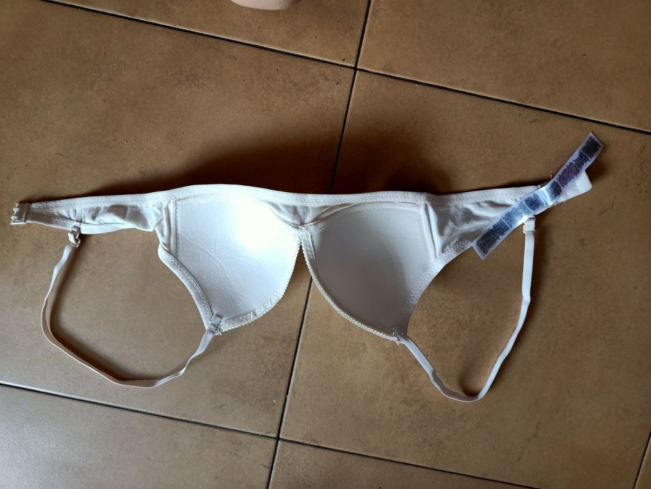 Biustonosz dla dziewczynki