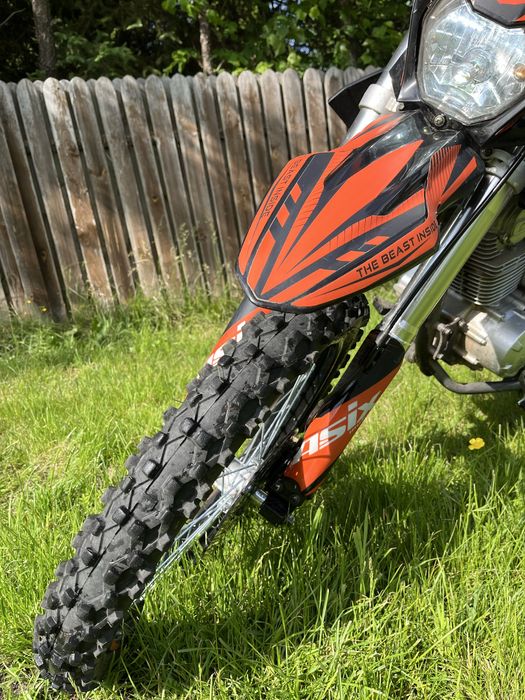 Cross Asix defender 250