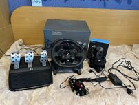 Ігровий руль Logitech G923 + педалі + коробка передач