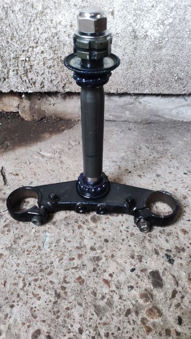 Траверса Ямаха FZ6S под рихтовку