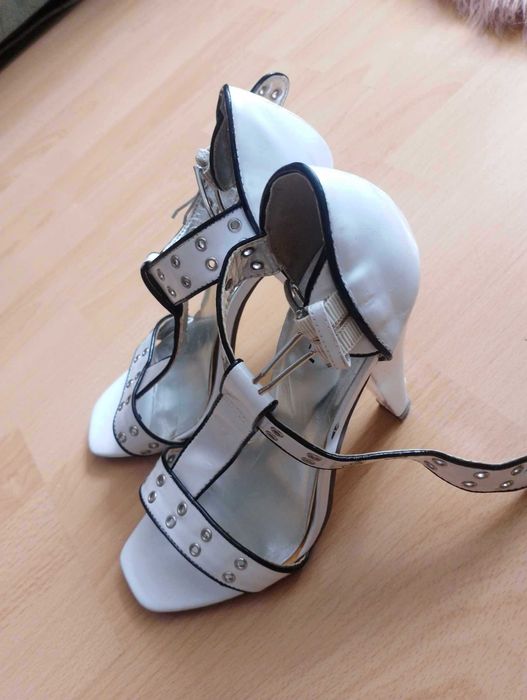 Buty na obcasie QUAZI rozmiar 37