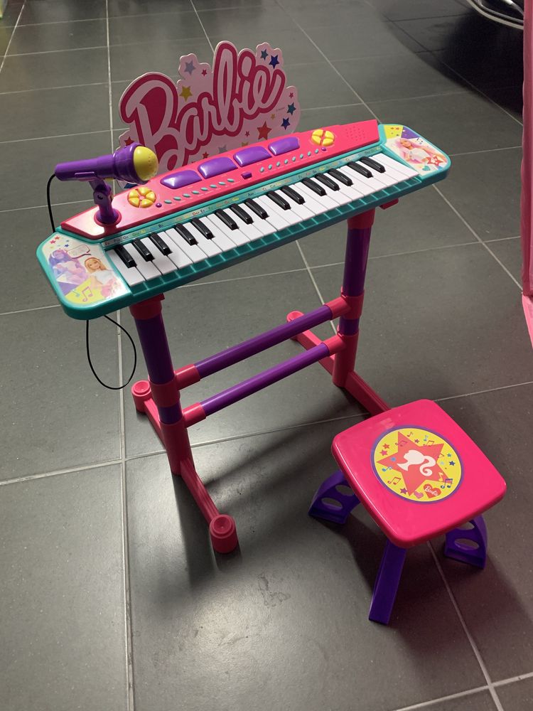 Piano de crianca Barbie