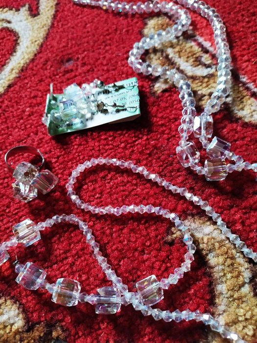 Колье-бусы безразмерное, серьги и кольцо. Набор