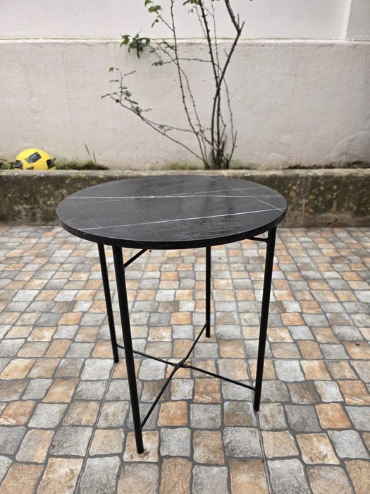 2 Mesas de apoio JYSK