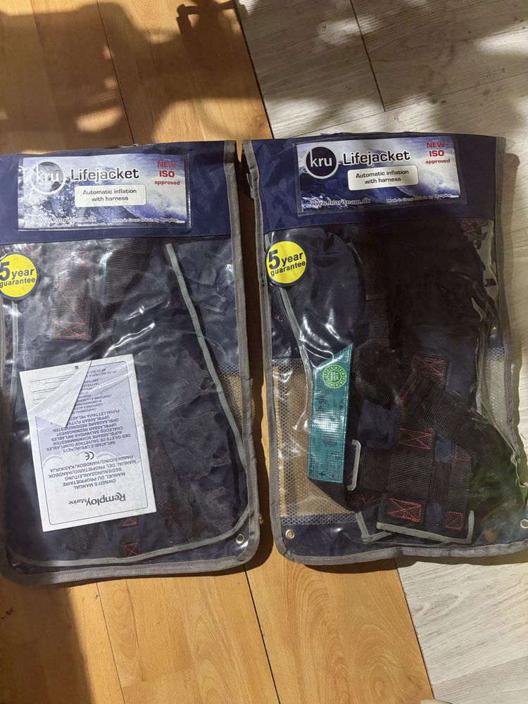 2x Kamizelka ratunkowa samopomujaca