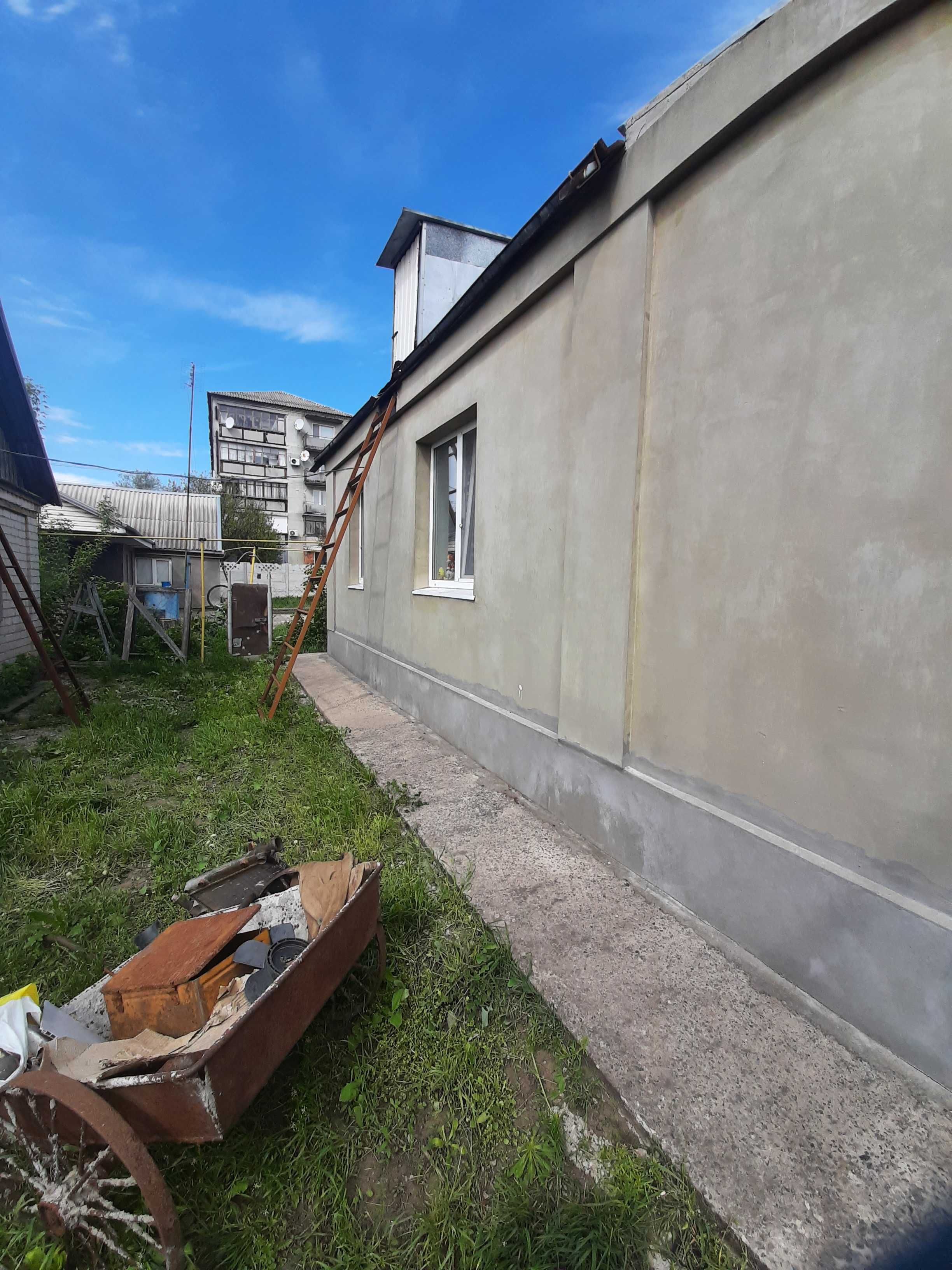 Продам добротный кирпичный дом в Новомосковске