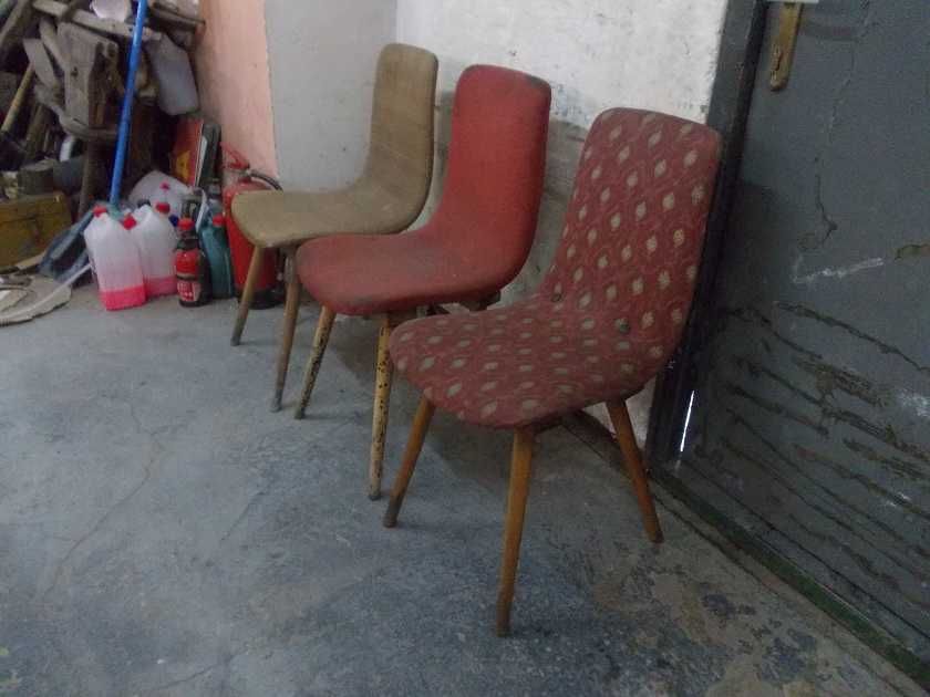 Stare drewniane krzesła patyczaki PRL vintage