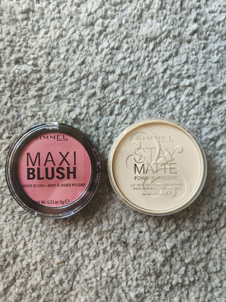 Maquilhagem Rimmel com nécessaire