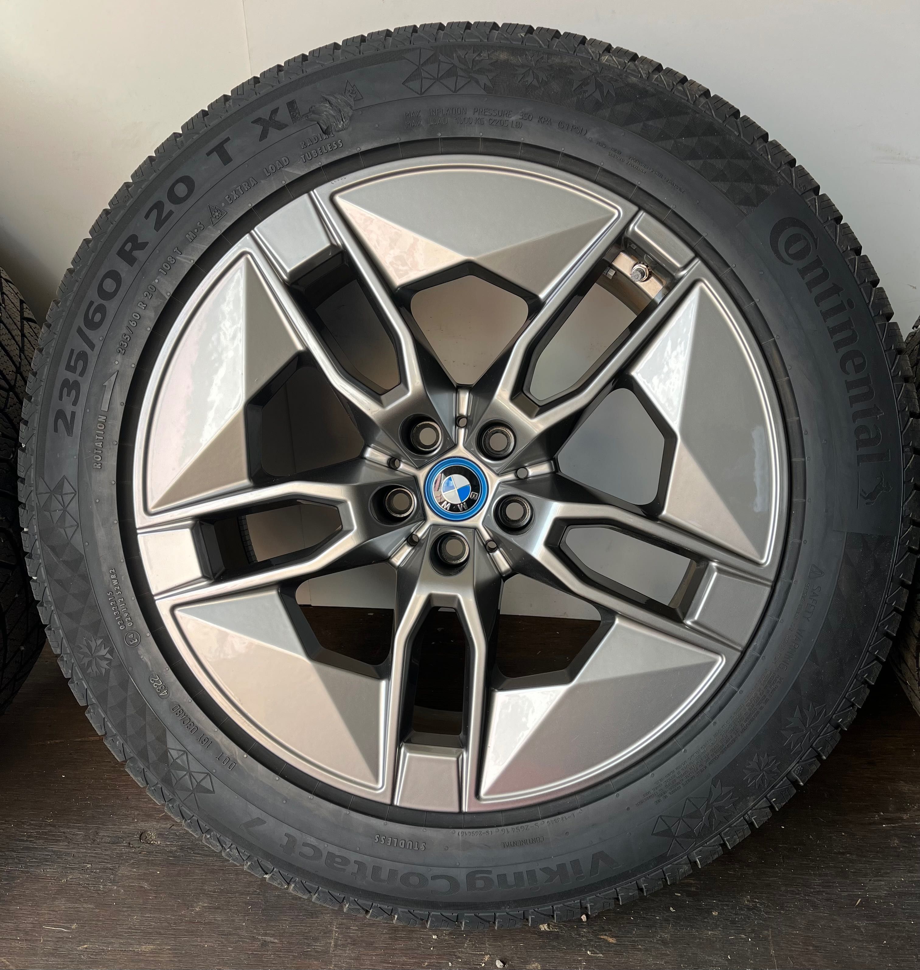 Koła 20 BMW IX I20 oryginalne, opony zimowe 235/60 R20