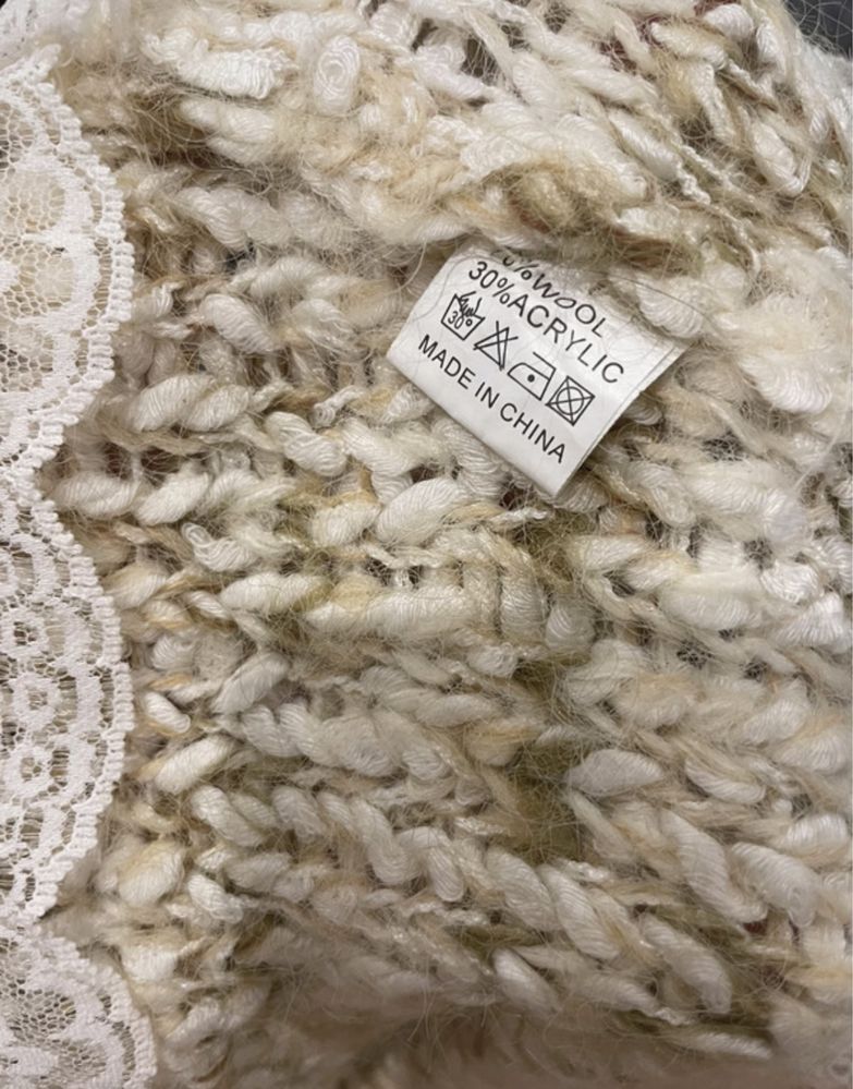 Sweter wełniany z koronką gruby z golf woda lejąca r M/L
