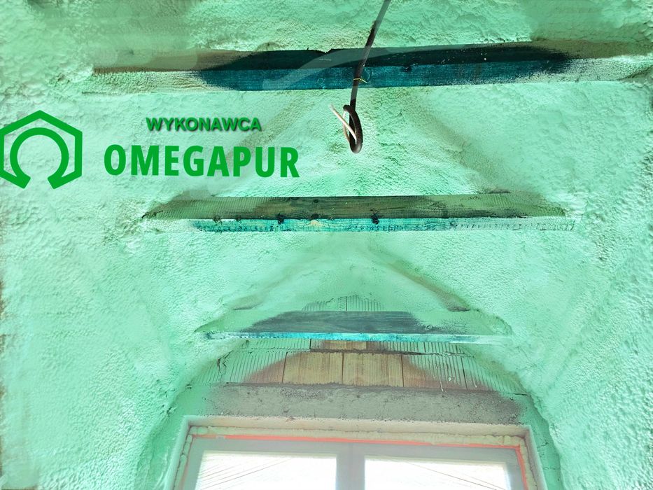 Ocieplanie pianą PUR, izolacje natryskowe, poddasza, pianowanie pianka