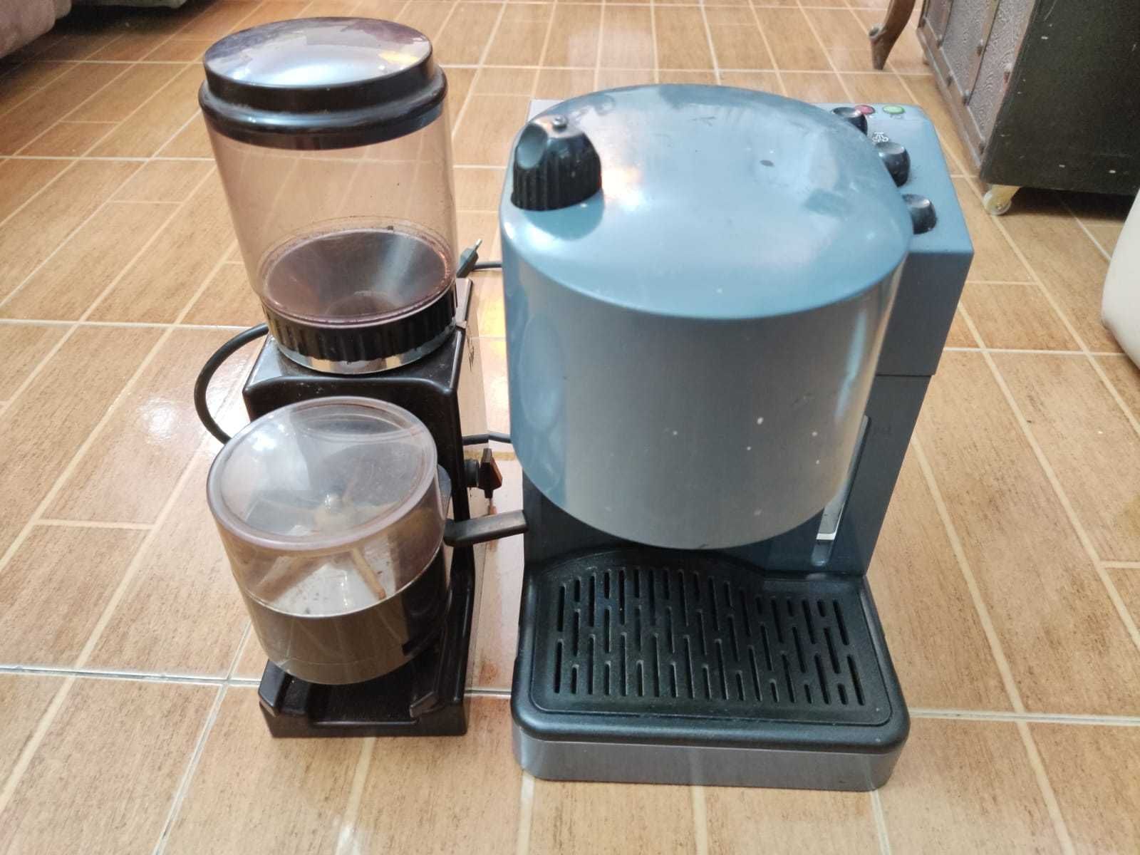 Máquina de Café e moinho BRIEL