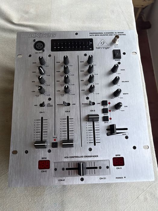 Behringer dx626 pro mixer