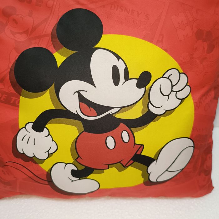Almofada Disney Mickey Mouse Lados Diferentes Vermelho e Cinza 38cm