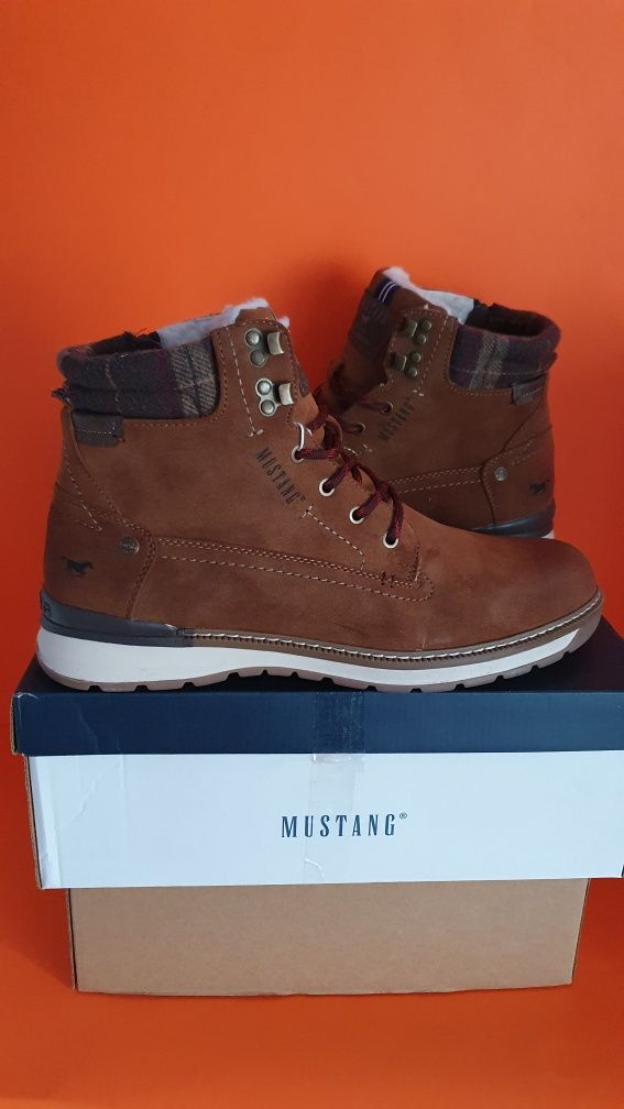 Buty męskie zimowe ocieplane Mustang w rozmiarze 46 / wkładka ma 30 cm