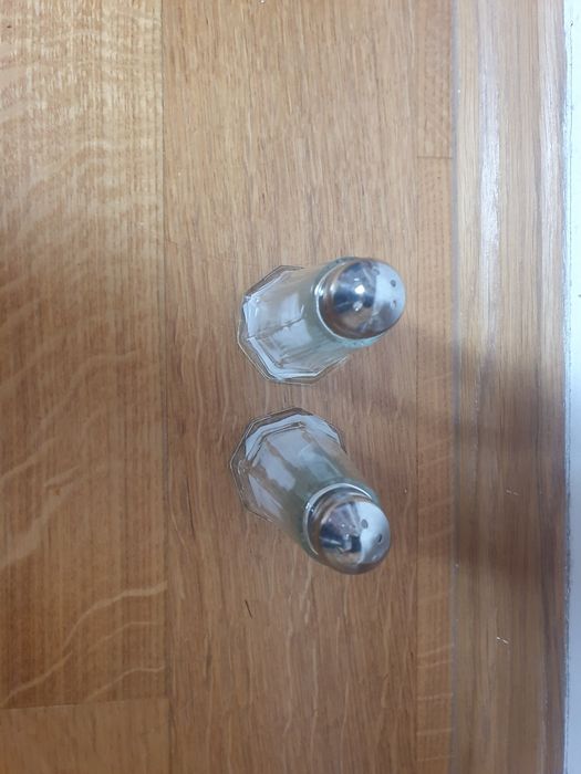 Zestaw szklanych przyprawników