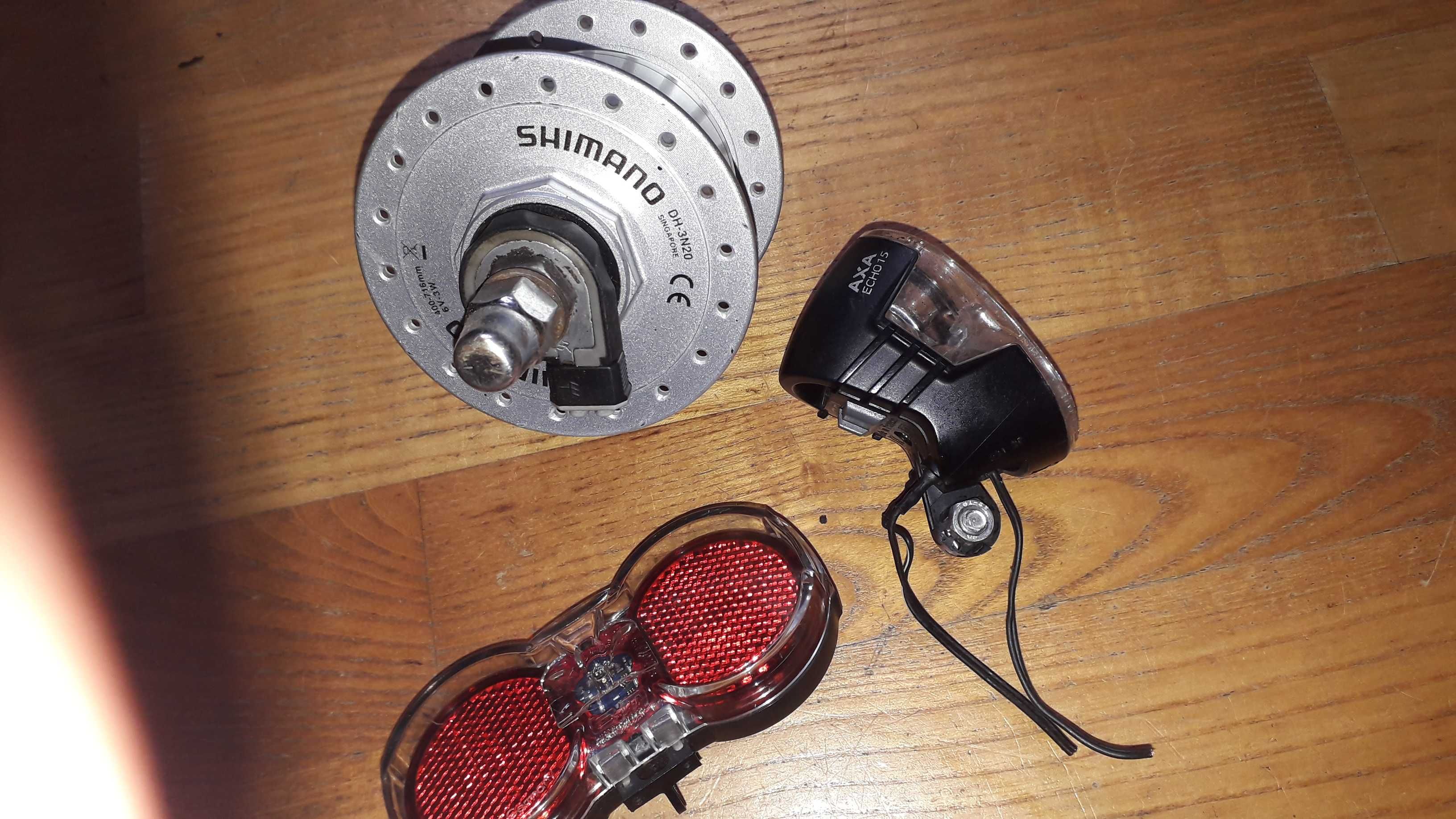 Shimano  dynamo  w piaście