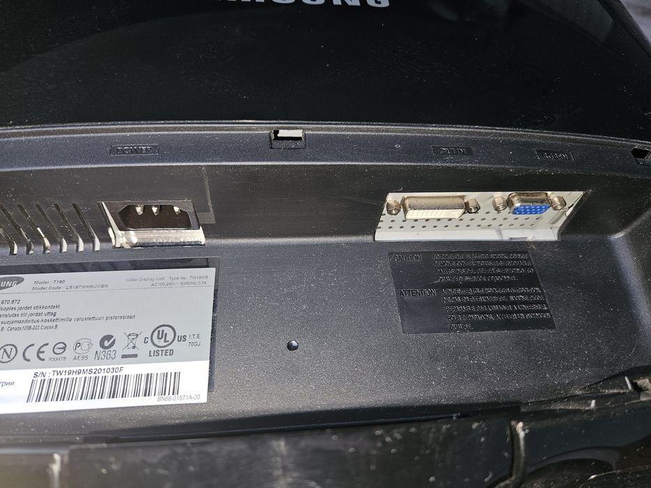 Monitor samsung t190 19"