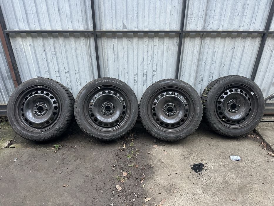 Продам шини з дисками R-16 5/112, 205/55/16- firestone
