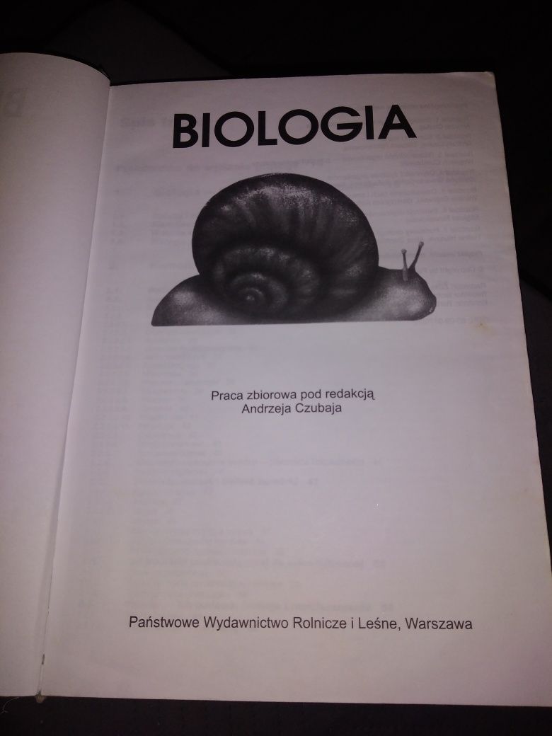 Książka "Biologia ze ślimakiem" wydanie piąte. 1999 r.