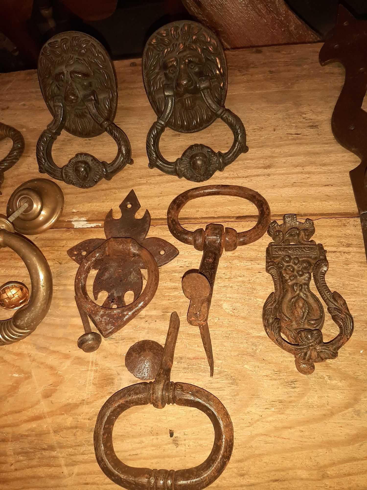 Varias Peças em Ferro e  Bronze