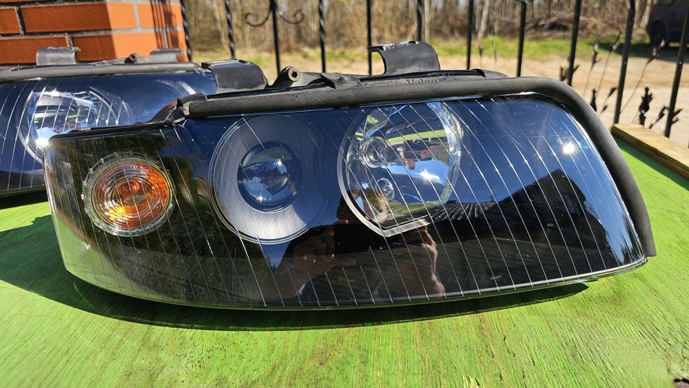 Audi A4B6 A4 B6 reflektory lampy H7 BiLed nowe klosze