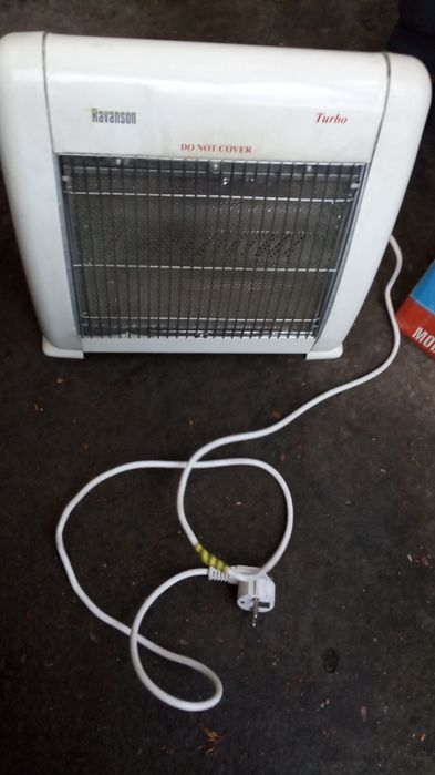 Elektryczny ogrzewacz halogenowy