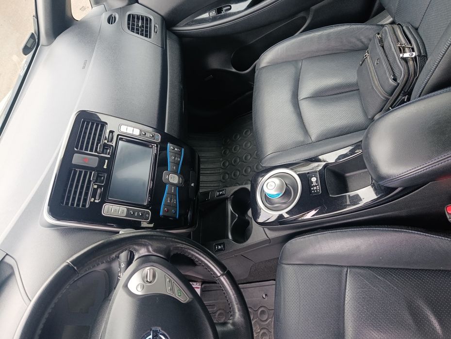 Продам Nissan Leaf 2016 30 кВт