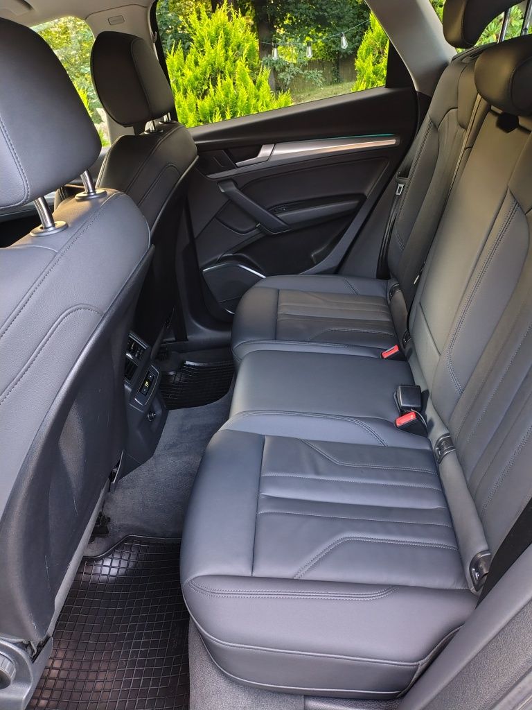 Audi Q5 40 TDI quattro S-Line 204KM, przebieg 43589km,
