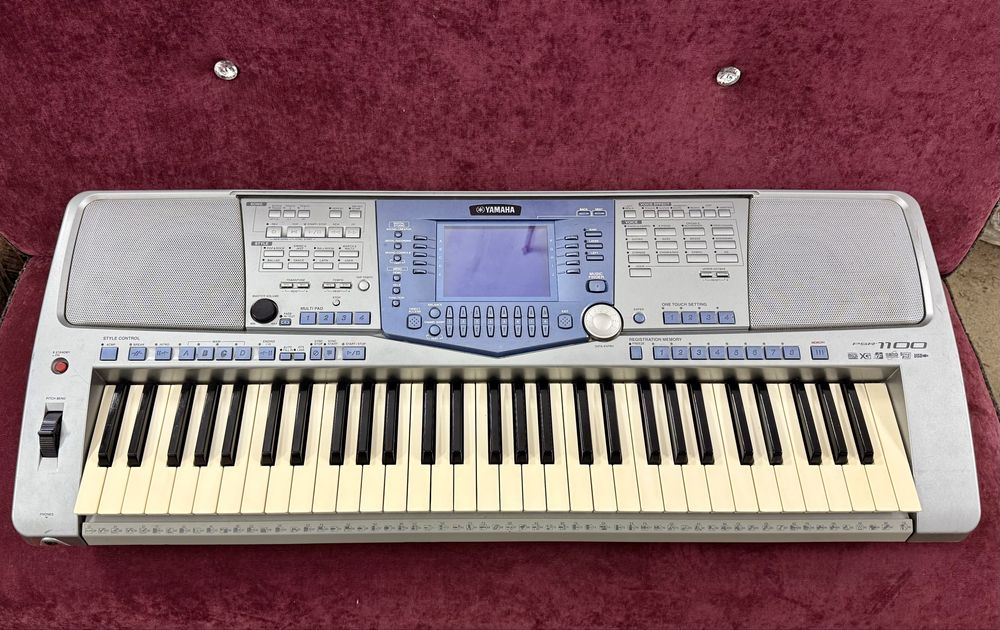 Синтезатор YAMAHA PSR1100