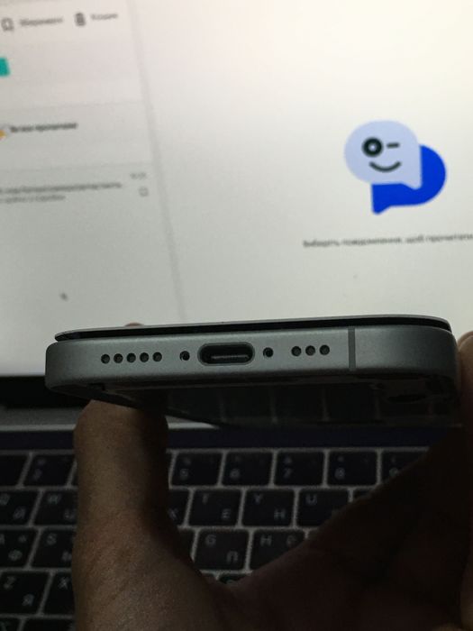 iPhone 16 White newerlock Донор