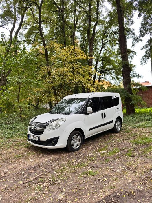 Opel Combo  2012