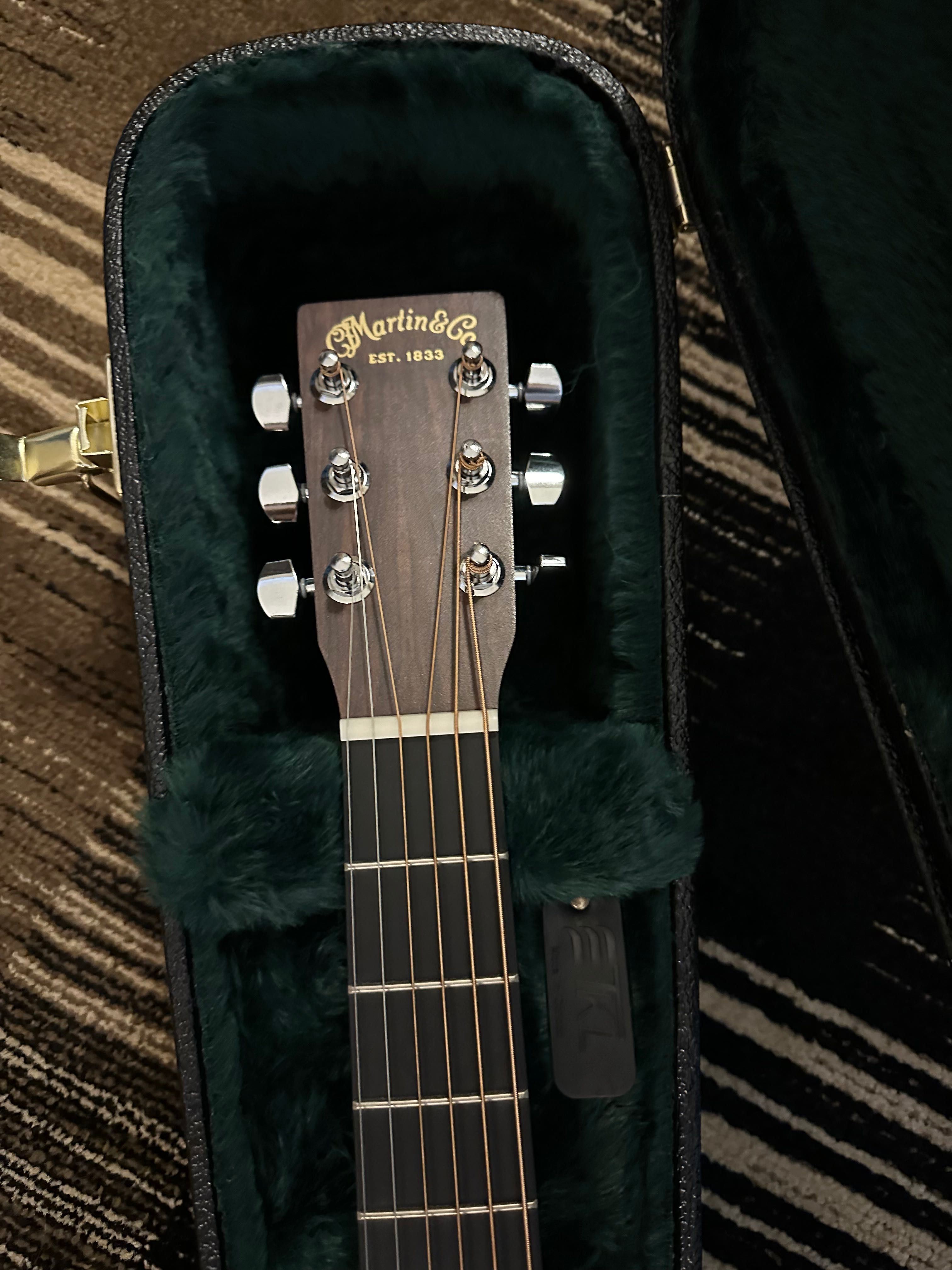 Martin LX1E Gitara dla leworęcznych z twardym futerałem